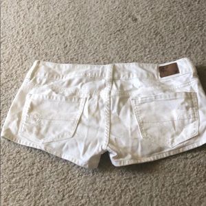 American Eagle White Shorts